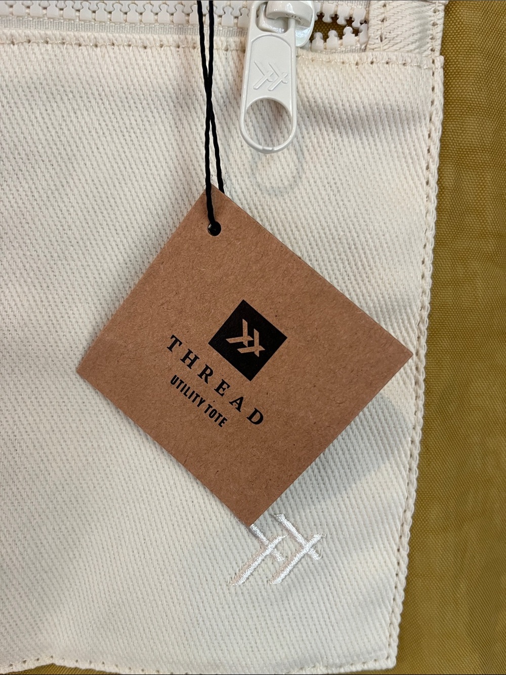 Thread Wallets Utility Tote - Picture 2 of 7